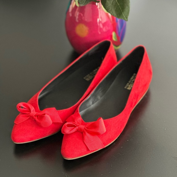 Kenneth Cole Reaction flats - Picture 3 of 3